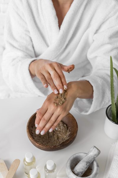 close-up-woman-trying-hands-remedy close-up-woman-trying-hands-remedy